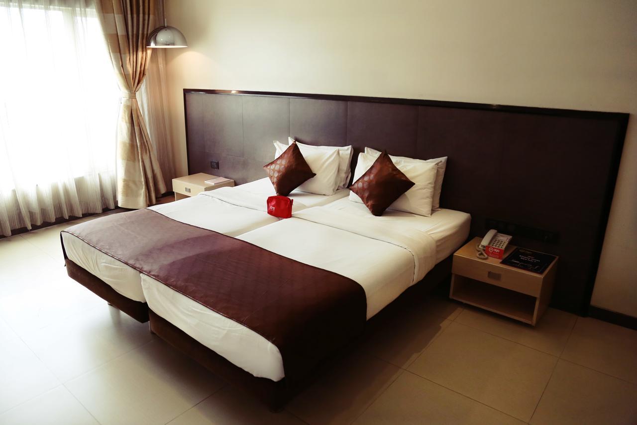 The Sirona Hotel Pune Esterno foto
