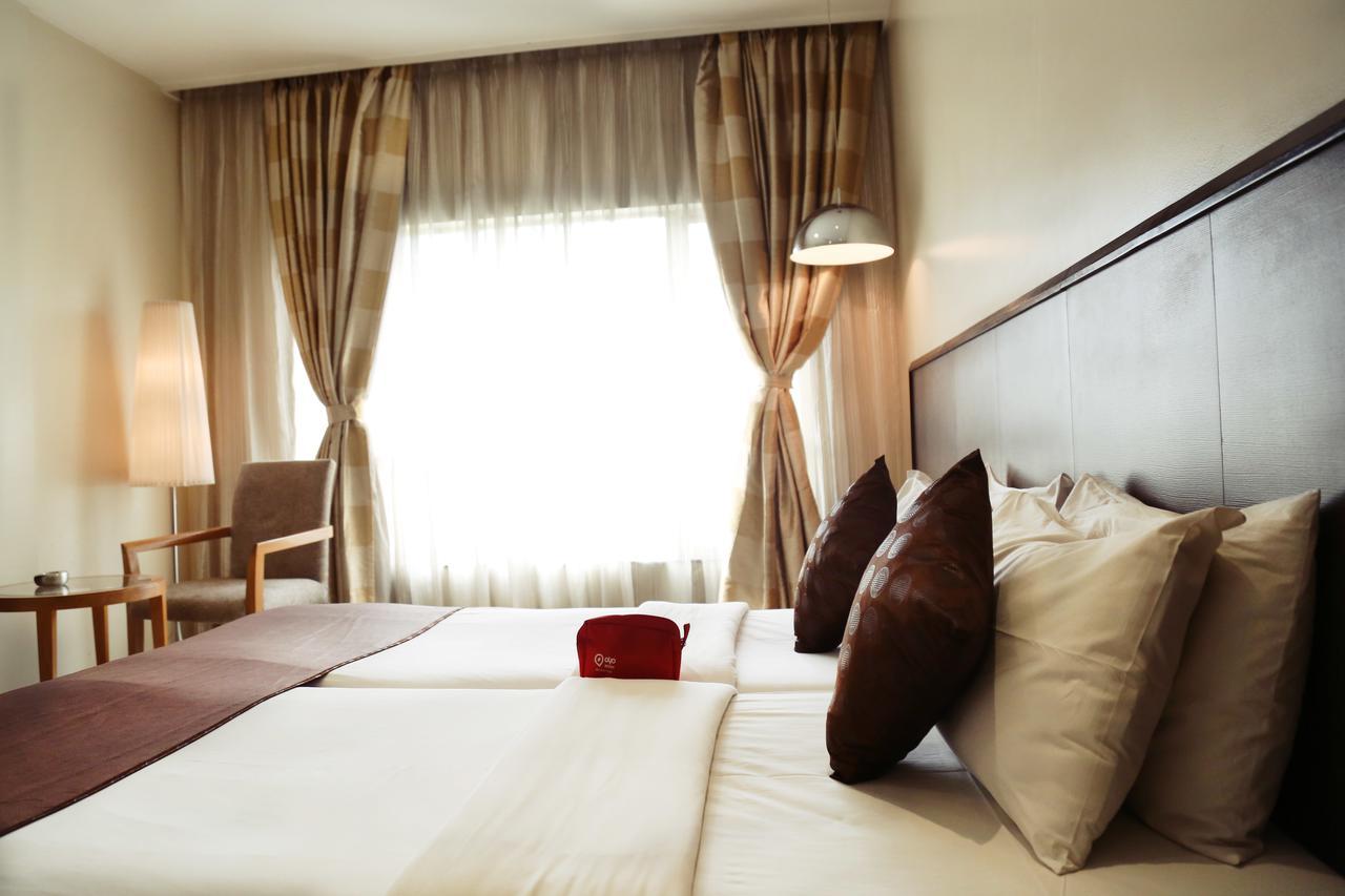 The Sirona Hotel Pune Esterno foto