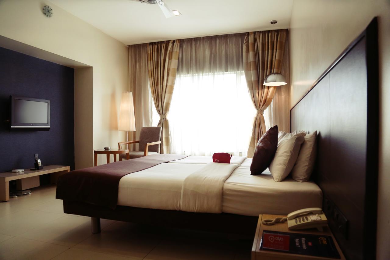 The Sirona Hotel Pune Esterno foto