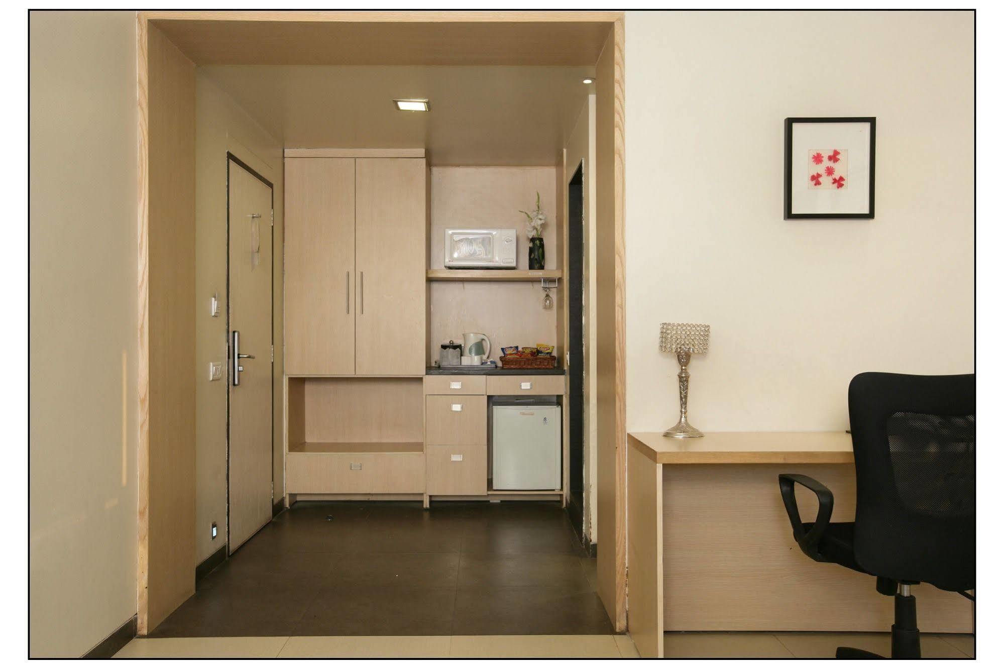 The Sirona Hotel Pune Esterno foto