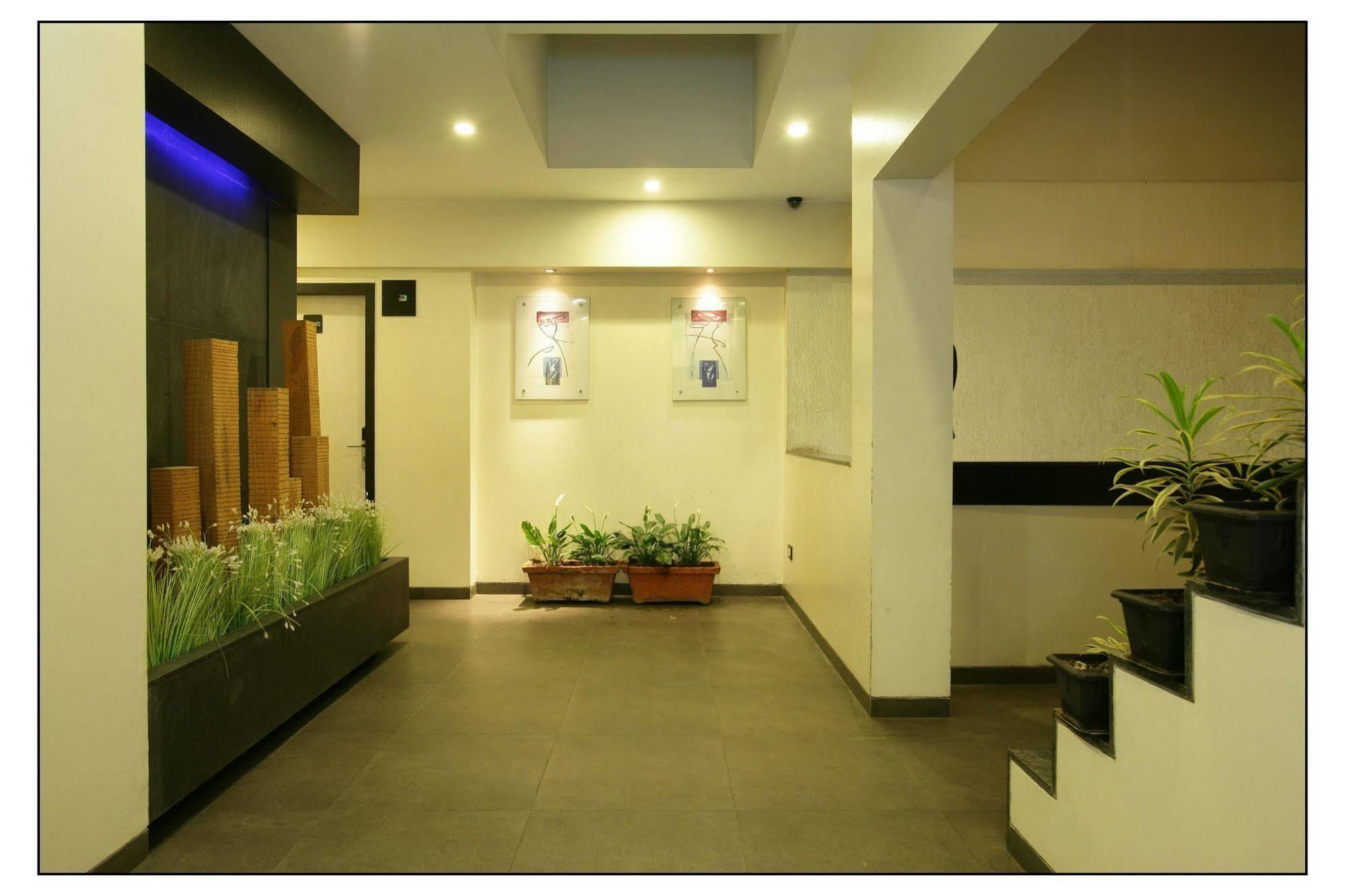 The Sirona Hotel Pune Esterno foto