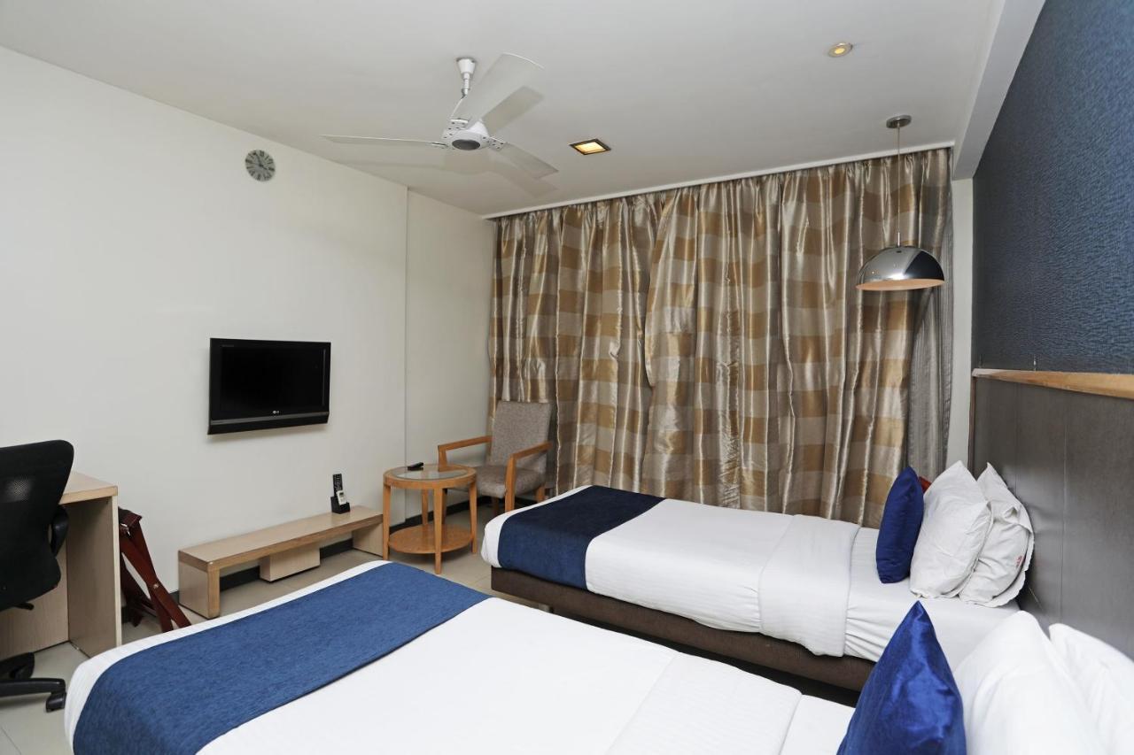 The Sirona Hotel Pune Esterno foto