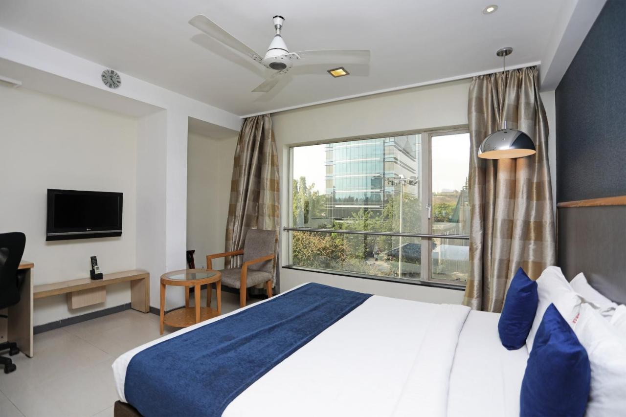 The Sirona Hotel Pune Esterno foto